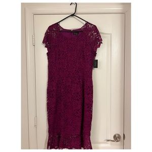 Cocktail style dress. Perfect for Holiday Parties.